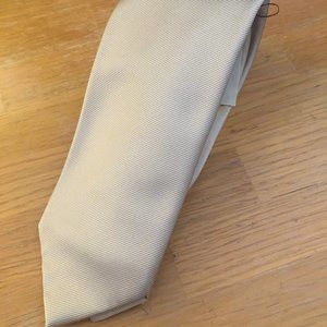 Brioni 100% silk tie with tags. Made in Italy.